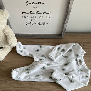 Newborn neutral pajamas